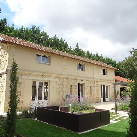 Château Lacroix de Civrac 4 étoiles, 3 ch, 7 pers Esterno foto
