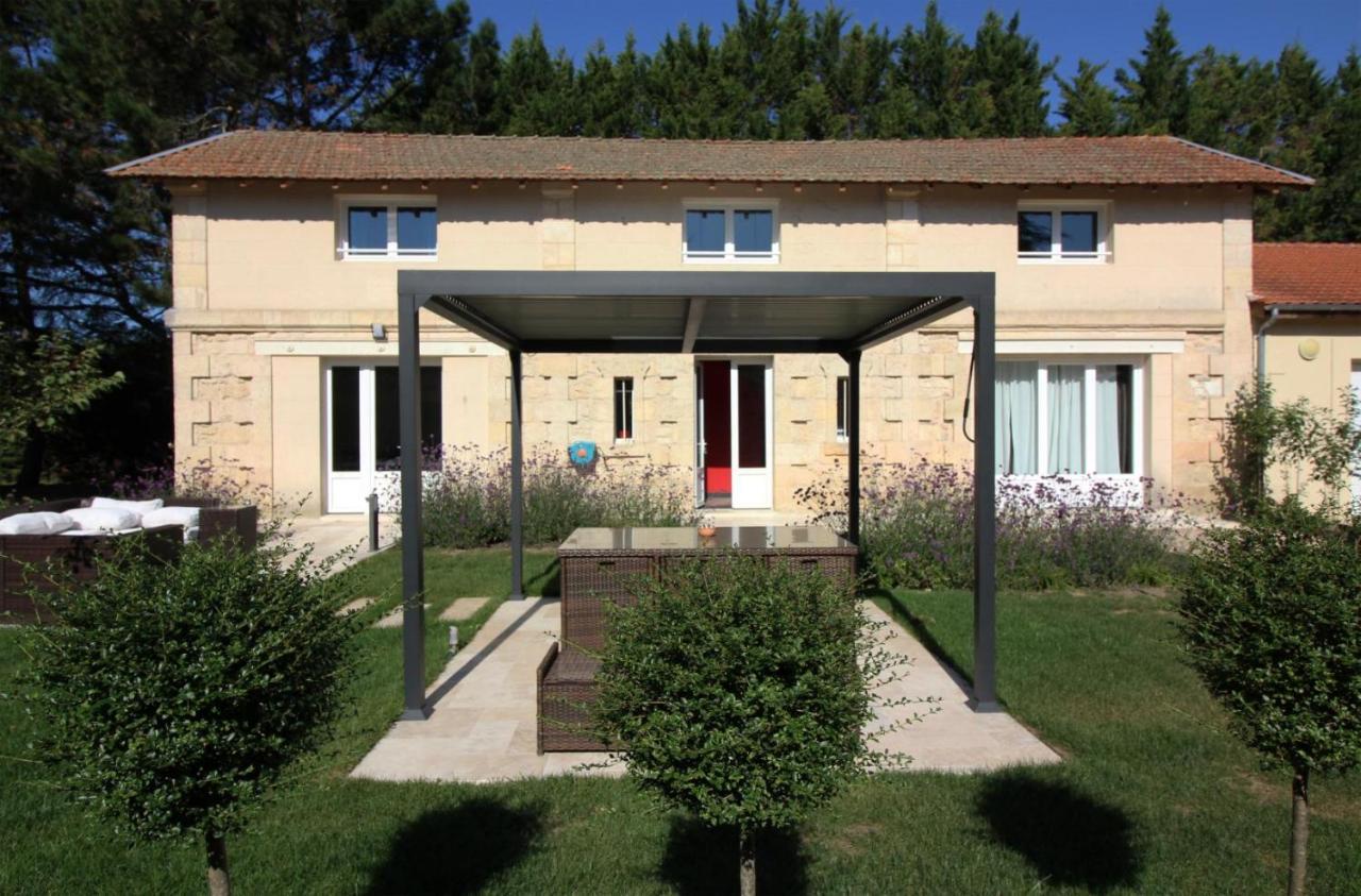 Château Lacroix de Civrac 4 étoiles, 3 ch, 7 pers Esterno foto
