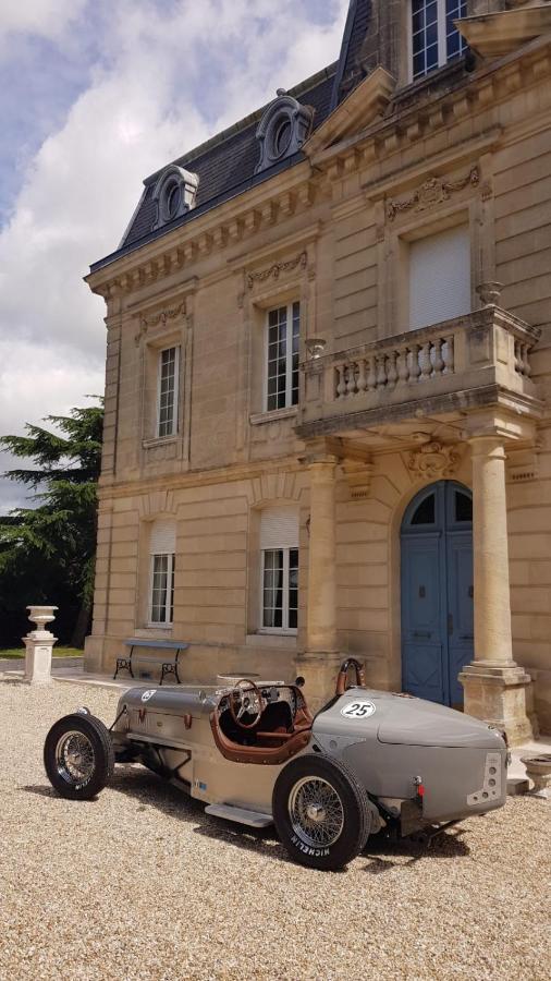 Château Lacroix de Civrac 4 étoiles, 3 ch, 7 pers Esterno foto